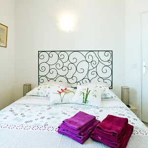 https://le-moulin-de-st-remy.fr-provencehotel.com
